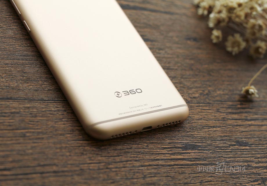 钢铁外衣下的粗暴配置 360手机N4S美图赏