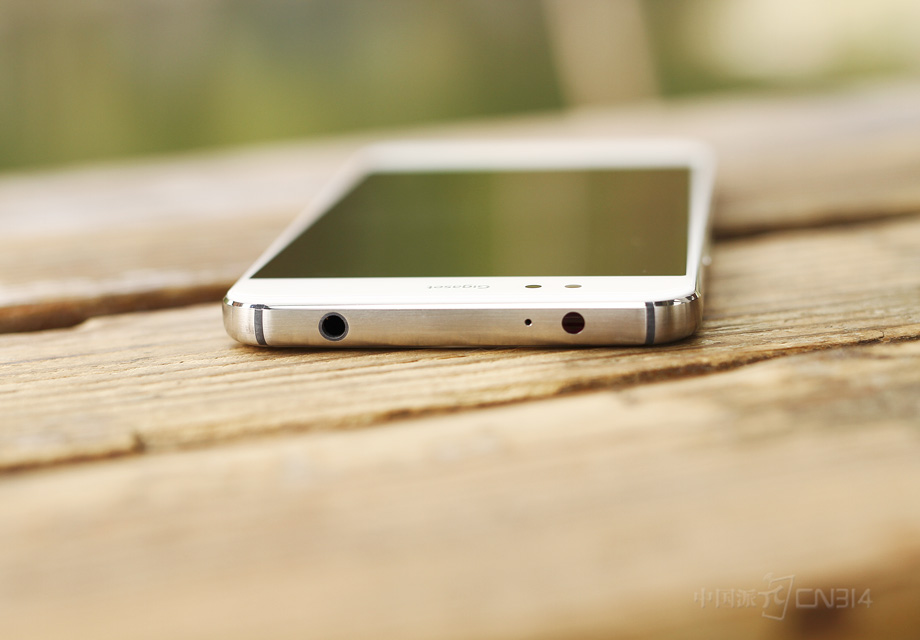 ��������Ϊ�����ӿڣ�������˷�ͺ����Ӧ���������ζ�������Ի�����Ϊң������