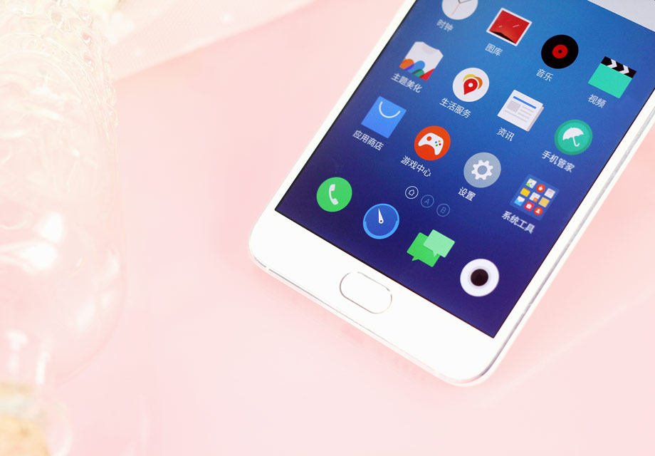 ����metalȡ����֮ǰ��ԲȦʽHOME�����ã�ȡ����֮���Ǵ���ָ��ʶ������mTouch���������������ĵ����ܣ�����֧��ָ��֧�����ֻ���Home�����º���˺ܺ�ʵ����͵ĸо���û��֮ǰ�����ֻ������֡��´�´���۸С�