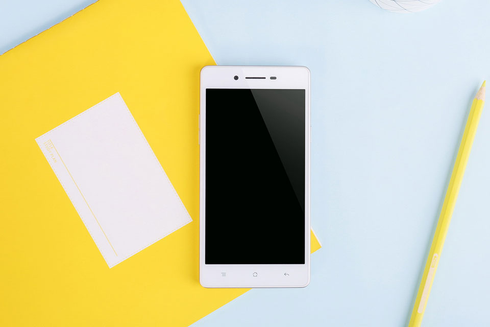 OPPO A33������������5Ӣ����ʾ����������ΧΪ142.7��71.7��7.55mm����������146g�������õ�أ���