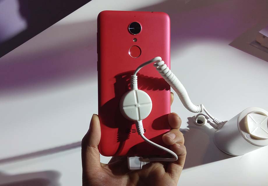 �����챳����Ҳ����ѭ�˶Գ����ԭ�򣬿���ȥ��һ�ֶԳ���