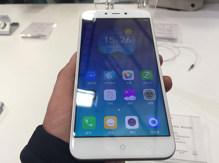 ������ϸ��͵�оƬ�����Լ�360 OS 3.0������Ż���ʹ��N6 Liteͬ��Ҳӵ�С���Ҳ���Ժܳ־á����ۺ����顣