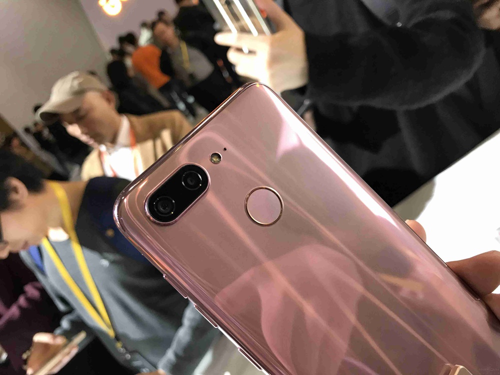 ����S11����3D�����沣����ǣ��������ָл����Ӿ����ж�ʮ�ֳ�ɫ��