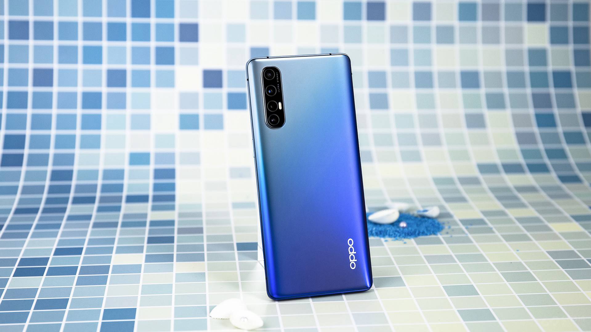 ������ɫ���棬Reno3 Pro�ṩ�����°ס��ճ�ӡ����ɫ��ҹ����ҹ�����֡������õ��˵���ɫ��ҹ�ǽ����ࡢǳ��������֮��Ľ�����ɫ��Ѥ������������3D���沣�����ʸ�Ӫ��������ĸ߼��С�