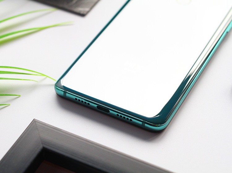 ���Կ������û��ġ��°͡������ǲ����ڵģ���Ҫ�鹦�ڳ�ɫ�ķ�װ����������Ļ��Ե����·���Ӻ�����ͬʱҲ�ɼ�����Ҳ�㹻�˱�������һ��������콢Ҳ�������欶��ˣ�ȷʵ���˲�Ŀ��