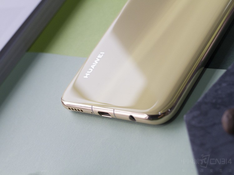 ӣ�ݽ�Ҳ�ǽ�һ����ʱ�н���Ϊ���е�ɫ�ʣ��ಿ��Ӱ��Ʒ��Ҳ�����ֹ����Ƶ���ɫ���硶����֮�ǡ���ʯͷ����һ����ɫ������ȹ���Ǵ�����ɫ����Ϊnova 3Ҳ����ʯͷ�������һ�����