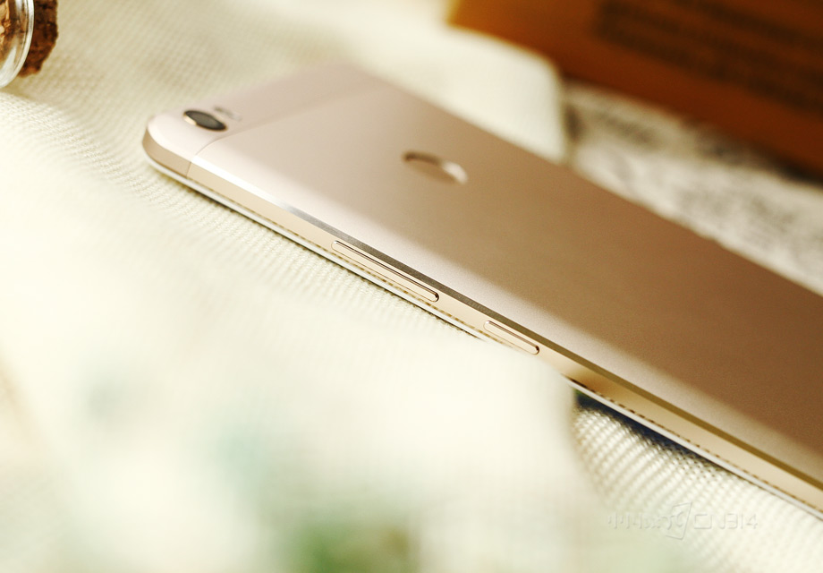 ���а�������ڻ����ɱ߿򣬻��ǱȽ����װ����ġ�