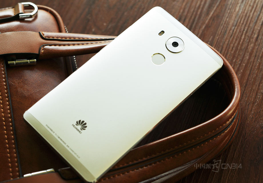 ��Ϊmate8����ȫ����һ���ǳɣ��ݹٷ����ܲ���52�����ռ��߹��и�ա��Ϸ�����һ��Sony 1600������IMX298��ջʽ����������ͷ�����������˫ɫ������ơ�