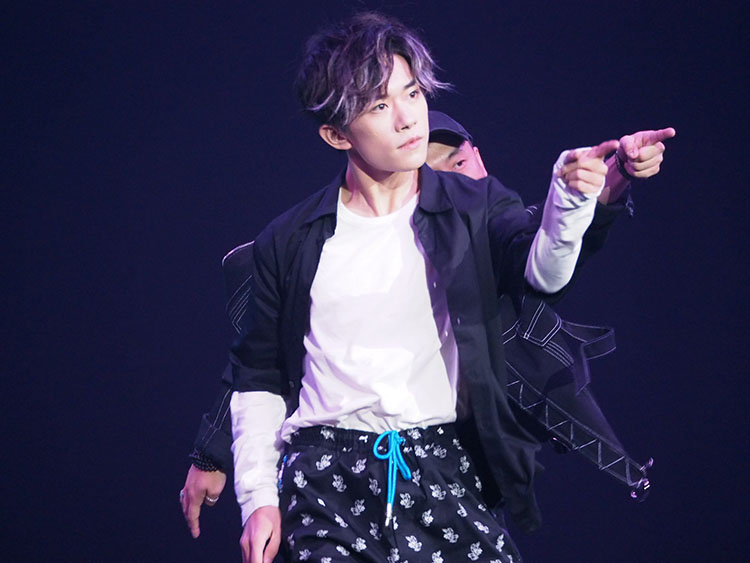 ֮�󣬾�����һ�����ǵǳ��ˡ�