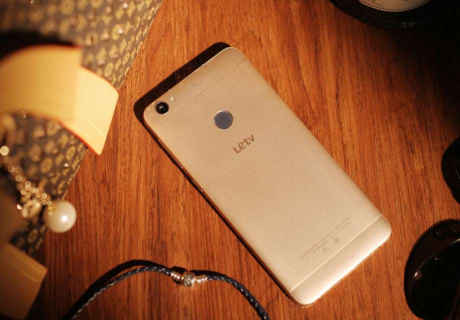 �������ʷ��棬��1s�����˺������Ͻ���ʣ������˾��������ʽ��ƣ����Ƕ��˺͵׶˾�ʹ�����ϲ��ʽ�����䡣���⣬��1s��ָ��ʶ����Ҳ�����ڻ������ǣ�������ƻ��Ǻ�Ŀǰ������������ʻ������ֻ����ơ�