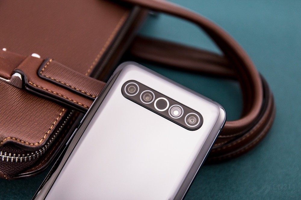 ڡ廷ã800سͷơ300ToFͷйоأ͹Ǿͷ¡6400زIMX686ǰ콢IMX586ܺ129ĳǷΧĳǾͷõIMX616ӵ3200أͬʱ΢23cm΢඼ġ