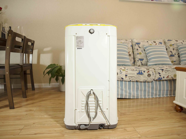 �������ִ���ɫ�����ߡ���ˮ��һĿ��Ȼ����������Ҳû���������ô���ӡ�