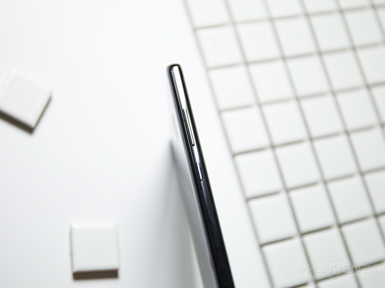 �������·���һ��ʵ�尴�������ʵ�尴���������˻�������ȫ��ģʽ��Ҳ����˵��˽�����֡�