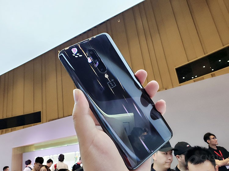 һ��7 Pro������4800�����㣨����IMX586��F/1.6��Ȧ��+800�򳤽�����3����ѧ�佹��F/2.4��Ȧ��֧��OIS��ѧ������+1600�򳬹��������ϣ�֧��ҹ��2.0������ ��DxOMark���а�λ�е��������ձ���һ��������ʧ����