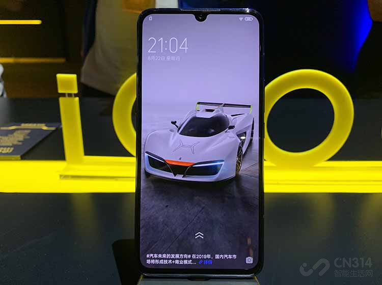  �����ϣ�iQOO Pro������һ������855 Plus����������Ŵ�����CPU��Ƶ������2.96GHz��GPU����ΪAdreno 640���������������855������������������Ϊ��Ϸ����ṩ��������ܡ������ڴ�8GB�𲽣����Ϊ12GB��ȫϵ����UFS 3.0���棬ӵ�и�������ݺ��ļ���д�ٶȡ�