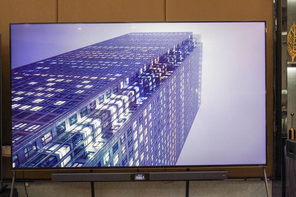 客厅变IMAX影院 TCL巨幕智屏98X9C赏析 TCL