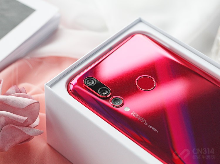 ����������ģ���ǽ���Ƚ����е�������ͷ��ƣ��Ը�̾�ŵ�����λ�ڱ��������Ϸ�������Ҫע����ǣ���Ϊnova 4�ĺ���������ݰ汾�Ĳ�ͬ��ʵ�ʵĴ�����ʹ��Ҳ��������