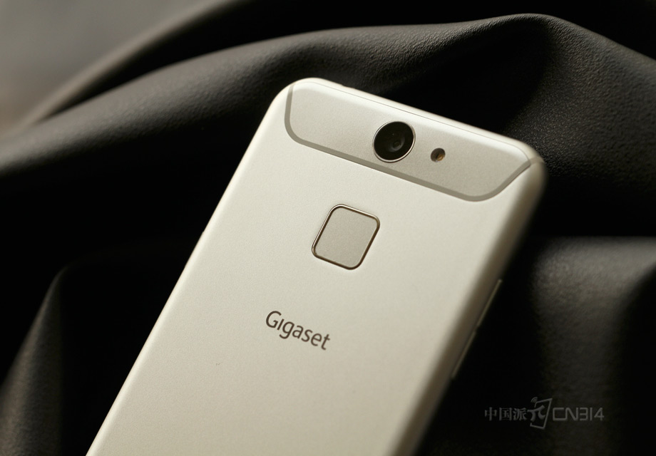 ���ղ��ֲ���1300�����غ�������ͷ�����·�ӵ��һ��ָ��ʶ��ģ�飬����Ч�ʲ�����