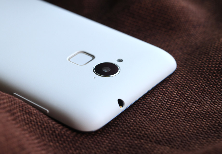 ��������������3.5mm�����ӿڣ��Ϻõı����˻�����һ�廯���С�