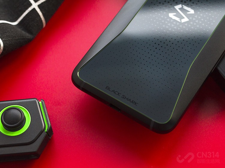 ������������һ��LOGO�ͺ�������ƣ������������������һ������������Ϸ�����»���ʾ�ʺ���������֯��á�����Ⲩ�ȶ��ֵƹ�Ч����������ʮ�ֿ��š�