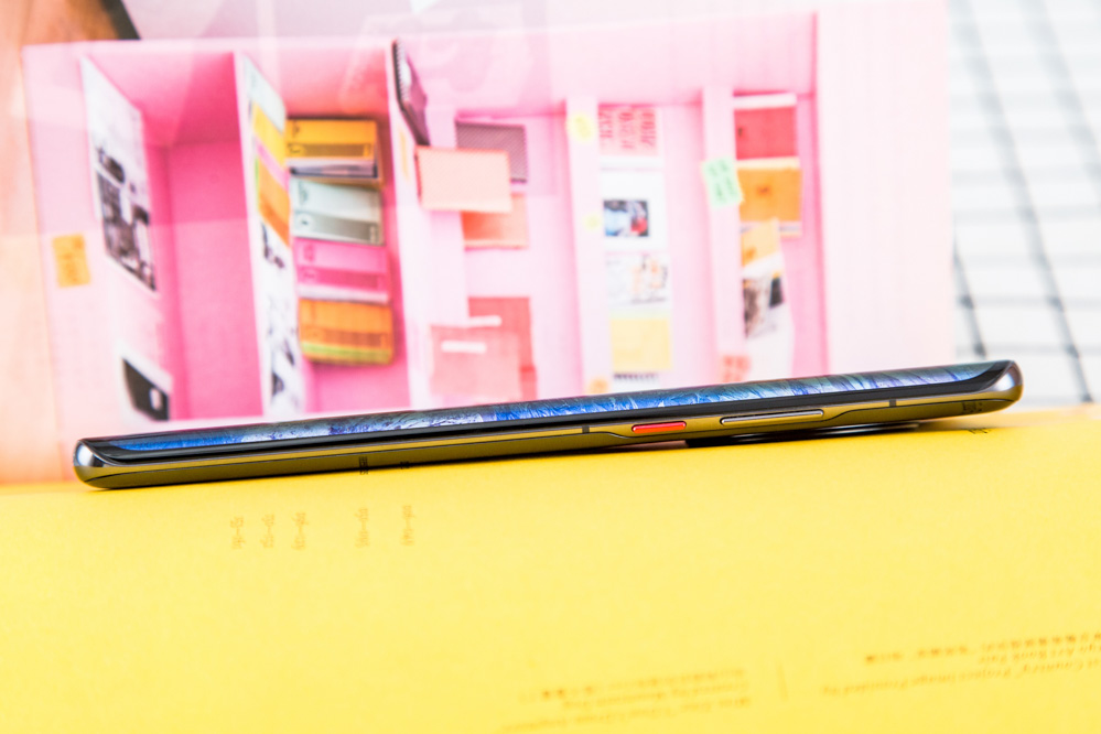 ⣬ΪMate40 ProʵϵƣҲǰһܴĲ֮ͬǰΪһβ88㳬Ļ˸ʵ