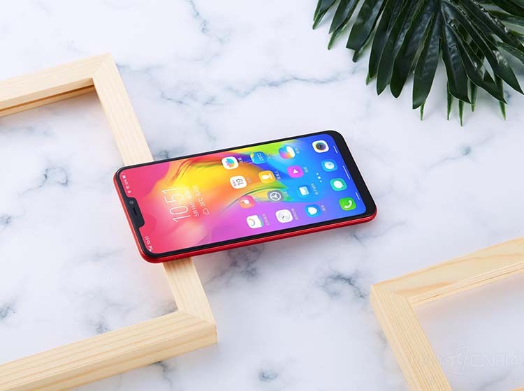 ��վ�ȹ����ֻ���3K��λ����vivo��ͼ���¼�����̽�ж˲�Ʒ����������Ҫ���ܵ���λ���ǣ�����vivo�������ϵ�Yϵ����Ʒ��Y83����1498Ԫ���ۼۣ�����������vivo��Ʒ�Ƶ���Щ���ľ�������һ��������