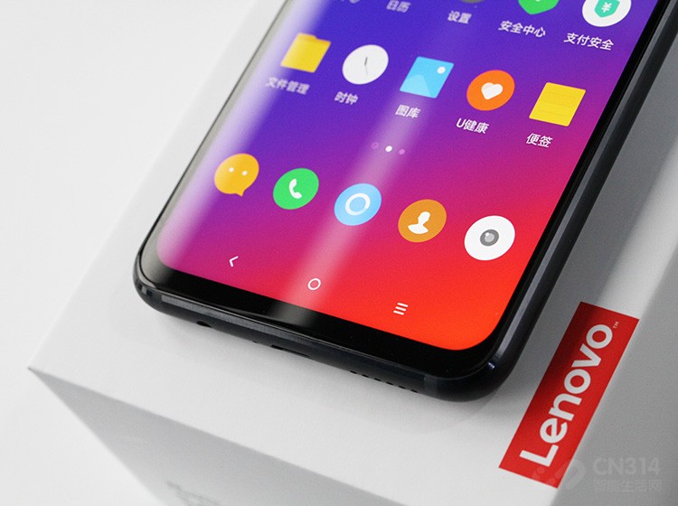 ϵͳ�ϴ����������ZUI 10��UI��������࣬�������������U-Touch֮�⣬��������������ƣ���һ�д��ֵ�Ͳ��תһת���������̧�ֵ�����Ļ�����ڻ���������һ�Ĵ�֧���롣