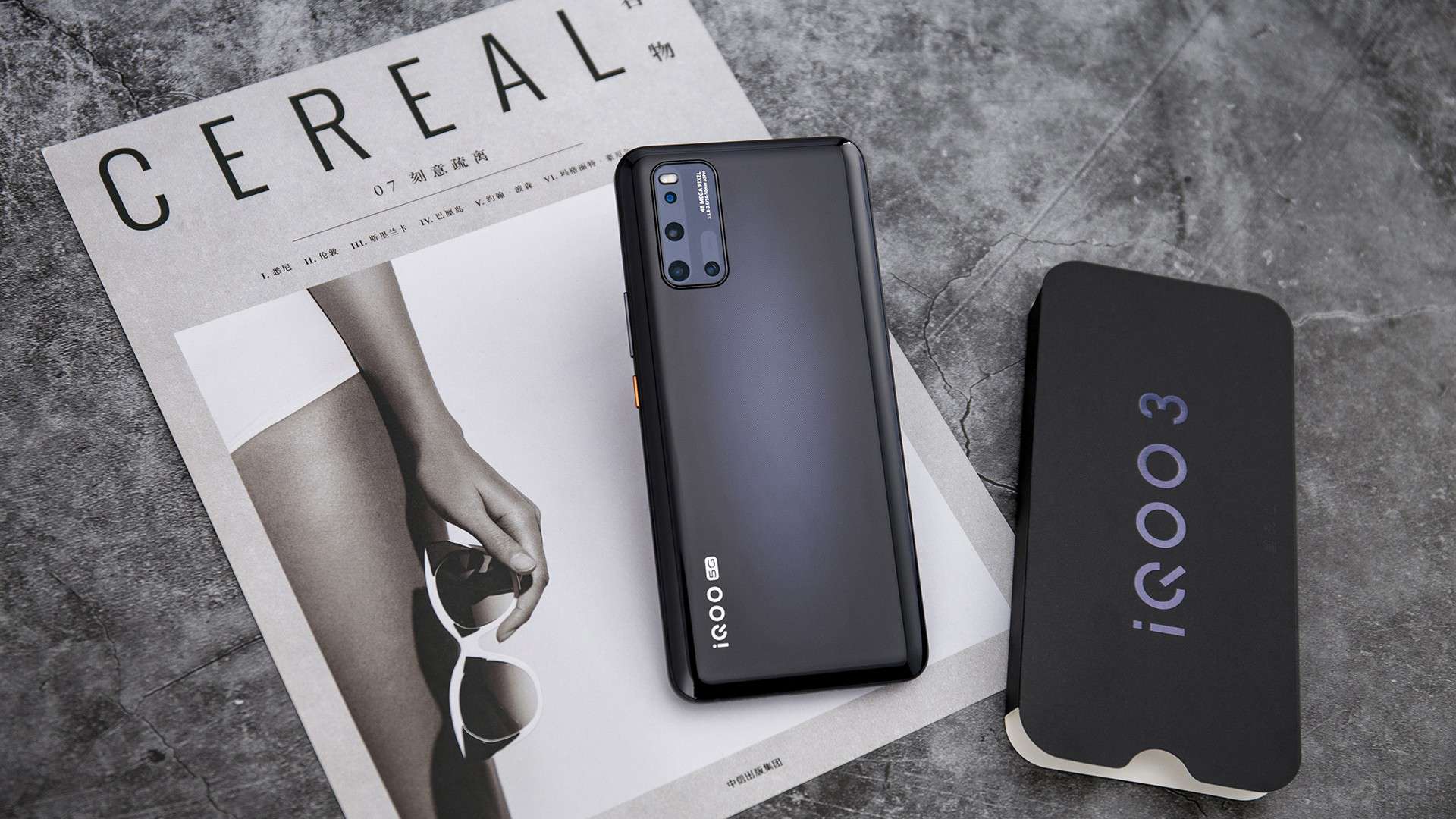 ���������ϴ���������865������+UFS 3.1��������+LPDDR5�˴棬������������ϲ���ϵͳ�������ȵõ��˸�����������������������������泬����Ϸ��ϷҲ�����п��١�����4440����ʱ���أ��䱸�����µ�Super FlashCharge 2.0�������似��������繦��������55W��