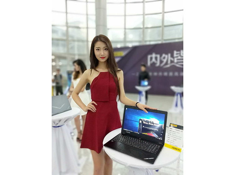 ��������T97����ȫ��ģ�ߣ�����Nvidia GTX 1070 Max-Q�����Կ���������������������������Ϊһ�塣