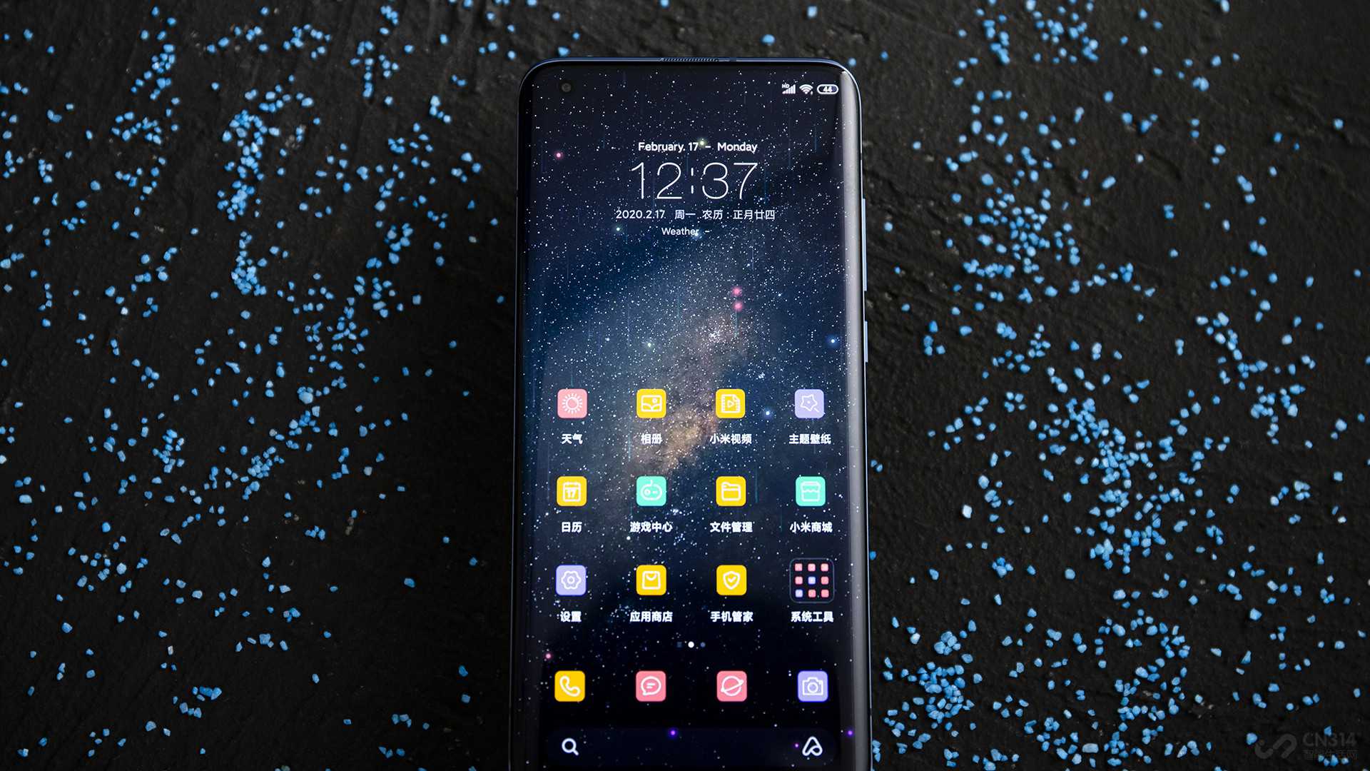 ����һ���õ�С��10 Proʱ�������ǵĵ�һӡ����Ǿ��£�ϸ�ڴ�����Ҫ��ǰ����С������ϵ�о��ºܶࡣ��ʹ�õ���COP��װ������ӵ�и�խ���°ͺͶ�ͷ����˫�������������£��Ӿ��Ͽ����������ᱡ���������ļ������ֻ�����������Բ��ϸ�塣