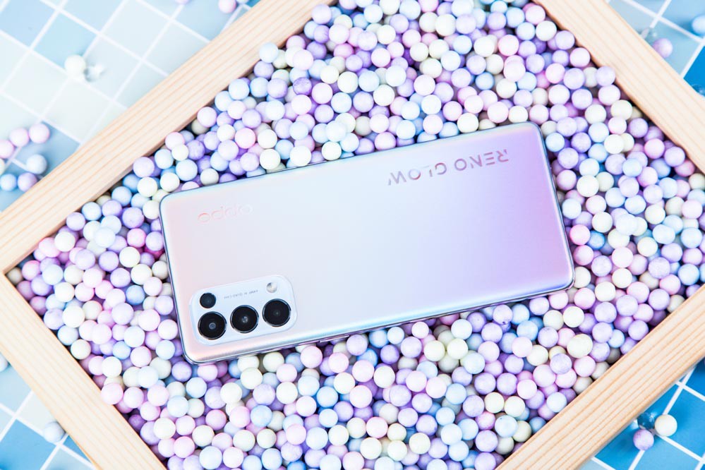 ȫ񶼰ˢƵżĶƵԴˣOPPO Reno5 Pro֧Live HDRƵ㷨ںʵAIƵǿܡ㡢ྰ¼AI֤յȵȤ淨¼еķʱ̡