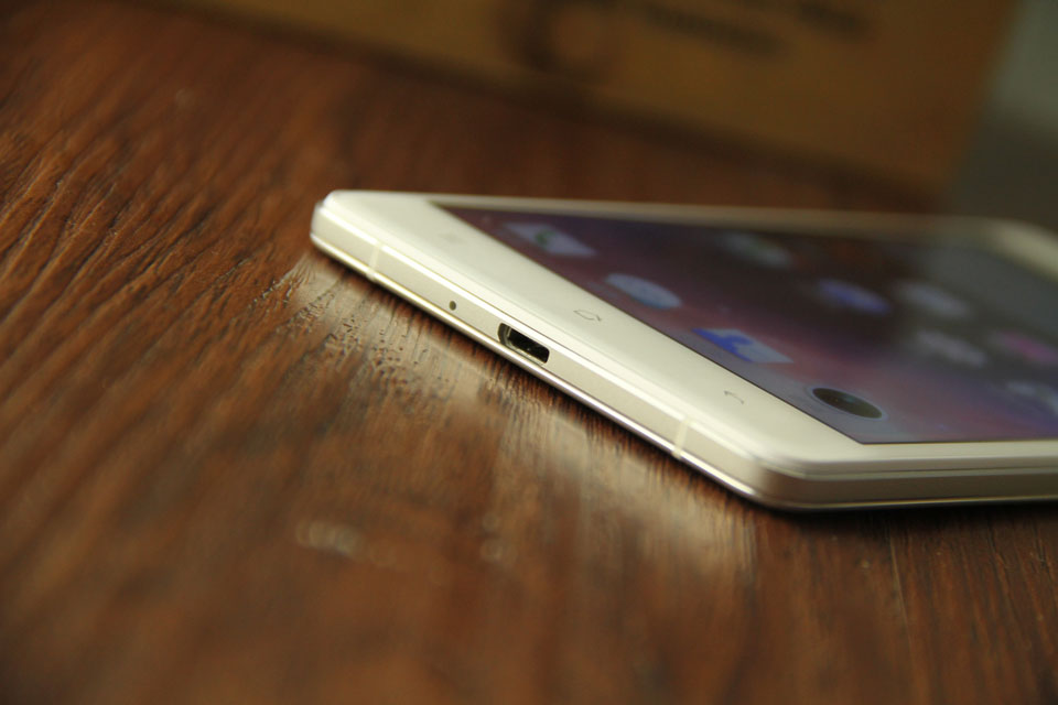 �ײ���USB�ӿڡ�