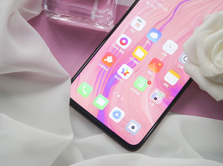 ���⣬Reno�ֻ����ص�ColorOS 6�ܴ��û��������ᡢ��͵��޽�֮�����ټ����ֻ����ص�����������Breeno���ǻ�������Ǹ��ճ����������������