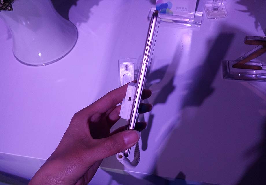 A910����ֻ��6.9mm