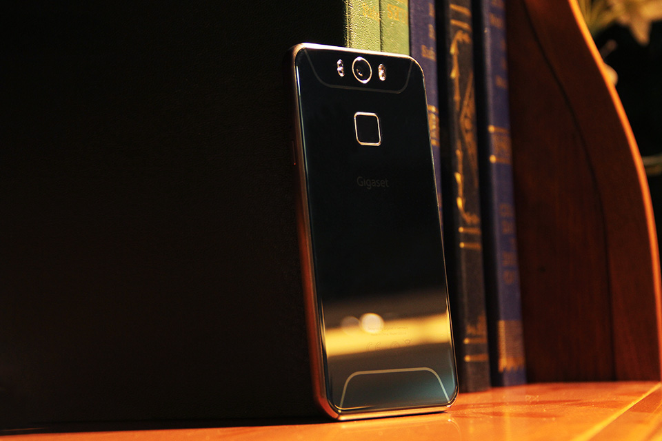 �ͻ�������ļ�಻ͬ����������ͨ����������������װ�Σ�����Ư����ͬʱҲʹ�����������о��кܸߵ�ʶ��ȡ�