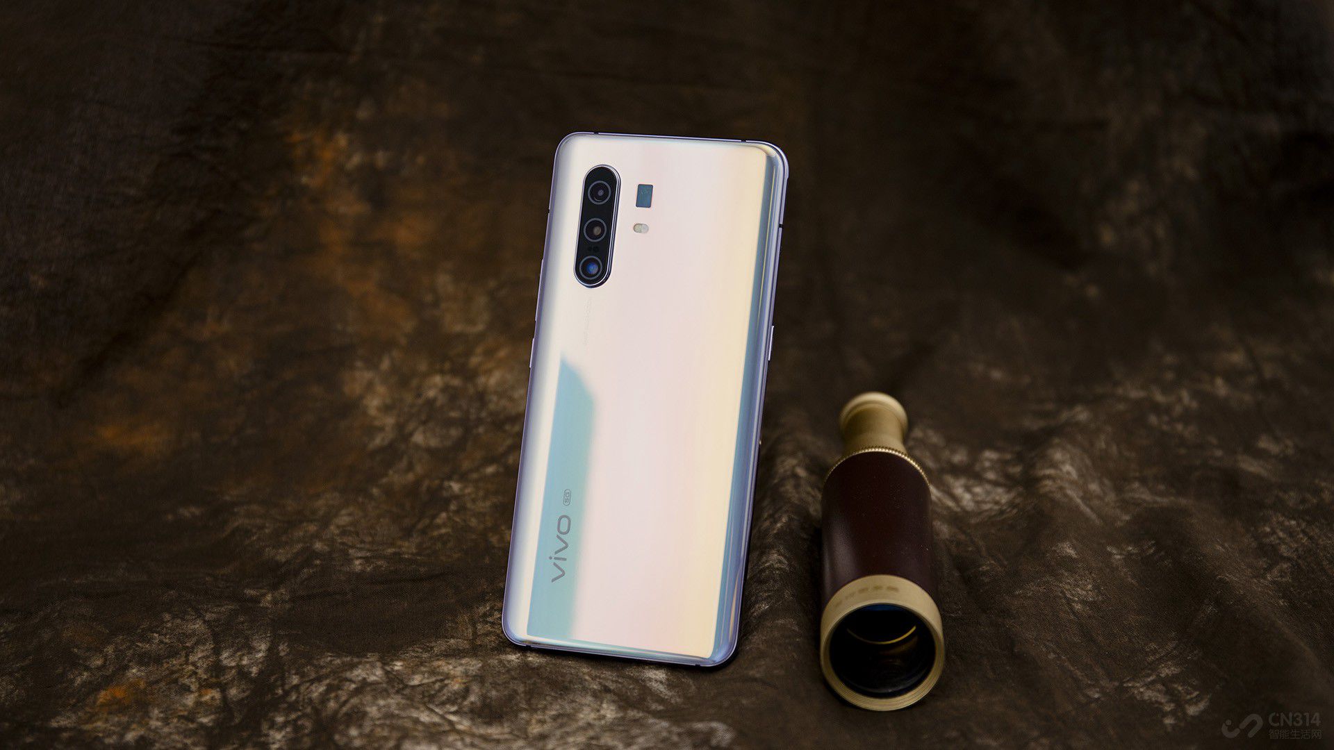 �������õ�����ɫΪ����������vivo �ٷ�����Ϊ��������Ľ�������Ȼ�����κ�һ�ִ��ڵ���ɫ���޷��������������⡢���ء����㣬���缫ҹ�Ǻӡ��������̿ա���