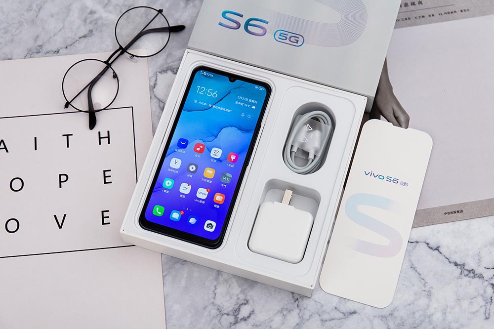 ䷽棬vivo S64500mAhأʱϷӰܹӦԣ䱸18W˫䣬ڵ콢Щ󣬵ճʹӦûж⡣