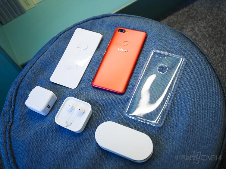 �𿪰�װ�����һӦ��ȫ���ں�����������ͷ�������ߡ������ס�ȡ����ȡ�