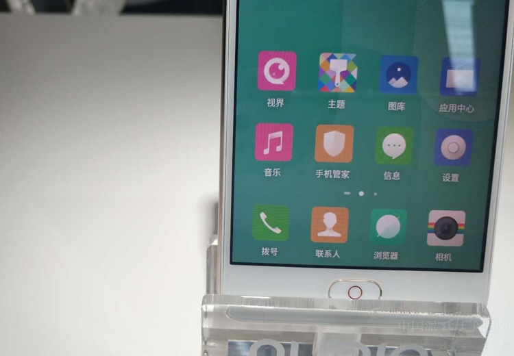 Ŭ����M2��M2�ഺ�涼����1600�������ǰ������ͷ��Ŭ����M2�ഺ��ǰ����Ӱ��ͨ������ƺ����������ʵ������˫�ز��⣬�������ں�ҹ������Ҳ��������ͣ���Ȼ��������ʱ���չ���������Լ���