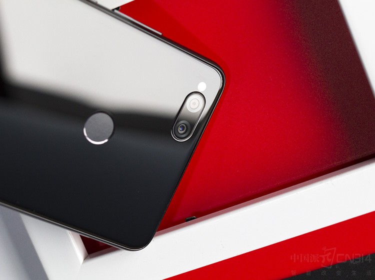 ͬʱAIҲӦ����N7 Lite����Ӱ�����ϡ�����1300������+200�����ص�˫����ͷ��֧��AI��ģ����AI�����ع�ȹ��ܣ�����ȡ�������ÿ�����ֵ�ɫ���ͱ��Ͷȣ��ֱ�Ի�������ع���ڣ���ƬЧ���������û�������ϰ�ߡ�