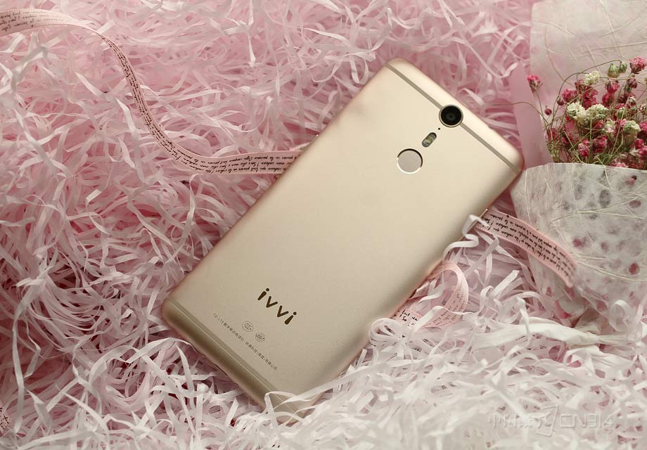 ivvi i3ӵ�����Ľ�õ������������ֻ�����ɫ���������Ľ��õ���Ϊ��ͨ�棬�����Ϊ����档����������һ�������Ľ�