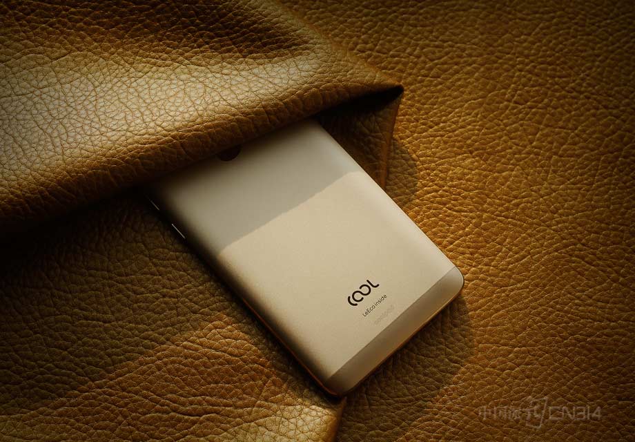 cool1 dualѡ���˼�˺������ģ������������������������һ�޶��Ľ���ɫ�󣬿��������ױȵ��Ӿ����ܡ�