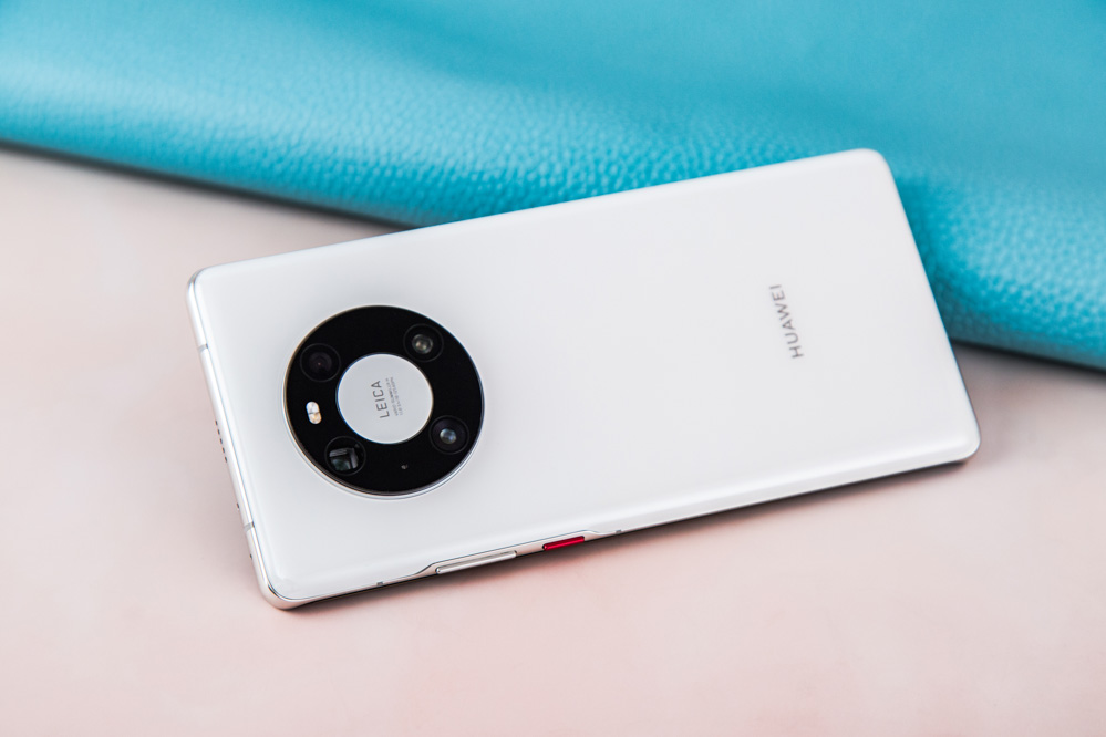 ˵´9000оƬĻΪMate40 ProϵCPUá1ˣCortex-A773ˣCortex-A774СˣCortex-A55˺˼ܹƵʿɴ3.13GHzGPU׷24˵Mali-G78 GPUܽϴ60%NPUΪ˫+΢˼ܹISPͼͲɢ˵9000оƬһʵĴԾ