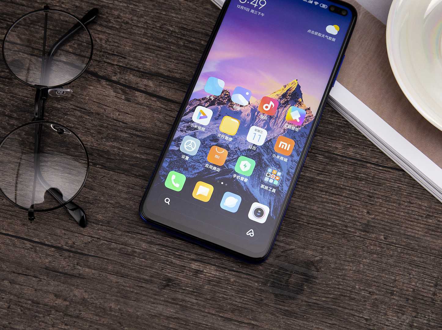 K30���桰����������һ���������ڲ�����120Hz��ˢ���ʡ���K30֮ǰ�������в����ֻ�������90Hzˢ���ʵ���Ļ�����ҳ�����������ĸ�����120Hz�Ա�90Hz�������ǵ�ʱ90Hz�Ա�60Hz����������һ������Ȼ�Ӿ�Ч��������û�к��������������������̶ȿ϶���һ�������ճ�ʹ�û�������Ϸ�ȶ�������У����ܴ����Ƿ����������顣