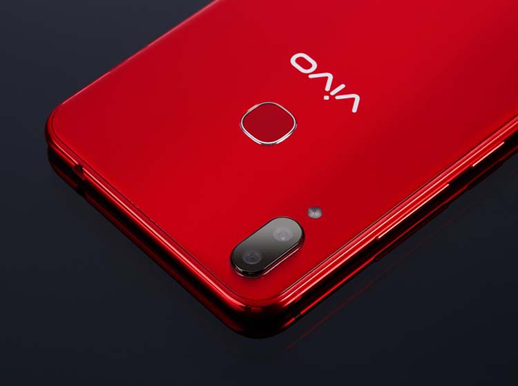 ��ͷλ�ڱ������Ͻǣ����ø�X21һ�����ŷ��������X21i������2x1200�����أ�2400�йⵥԪ���Ĵ���������֤��Ӳ�����ջ���������vivoȫ���Ƴ�AI������������ܼ�����ջ�����ʵʱ�������ղ��������Դ����ǳ���ɫ�ĳ����ʡ�