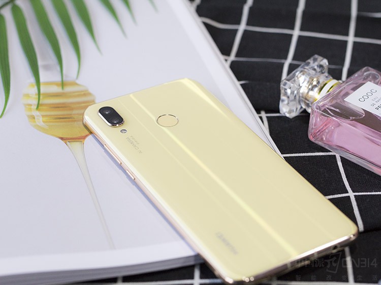 ������໡���³�2.35mm���п��Ƚ�Ϊ3.55mm��ӵ�����ʵ��ճָС����ڲ��õ���notchȫ������������19.5��9����������ʮ���˱�������һ������һ�㡣