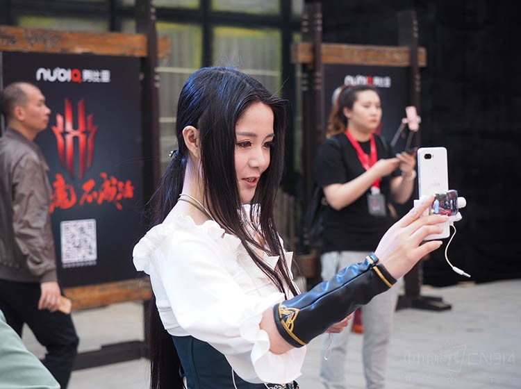 ��Ȼ������ŮΪ���Ǵ������Ǳ����ķ��飬�����й���Ů���ܸ���������һ������������ɼ������㷢���ɵ���β�����Ե���Լ�����Ե����䡣