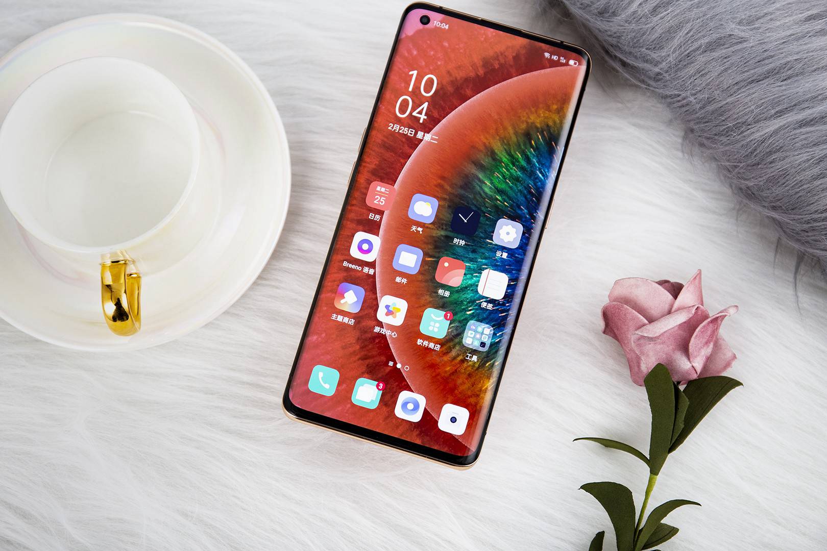������Ҫ�ص�˵�ľ���������Ļ��OPPO Find X2 Pro����Ļ���������һ���СΪ6.78Ӣ�����������OLED��Ļ���ֱ��ʴﵽ��3168x1440���ڴ˻���������120Hz����Ļˢ���ʺ�240Hz�Ĵ��ز����ʣ�֧��HDR10+�ĸ߶�̬��