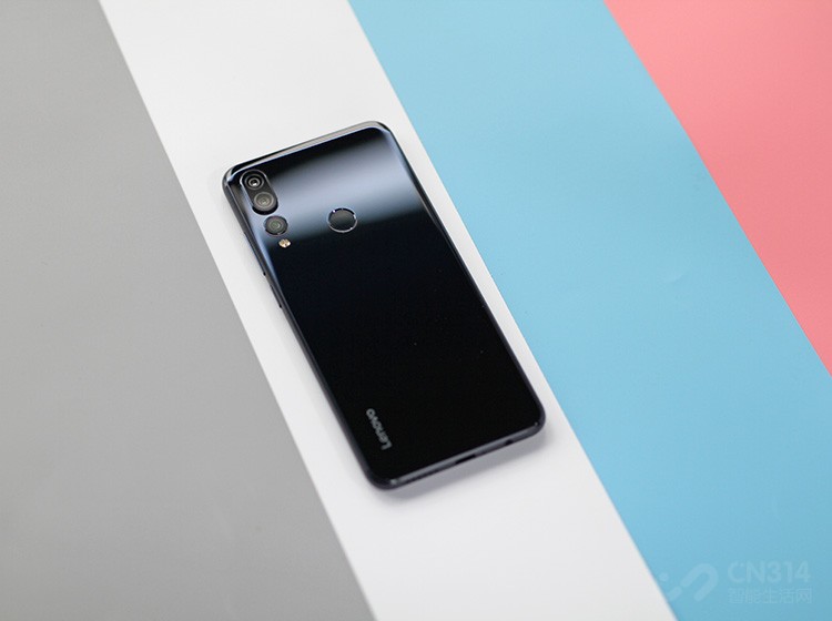 Ӳ�������ϣ��ֻ�����10nm�Ƴ̹��յ�����710��������ӵ�в��׵����ܱ��֣��������ճ�ʹ�û�����ˣ��������ҫ������Ϸ�����ܸ��û��������������顣