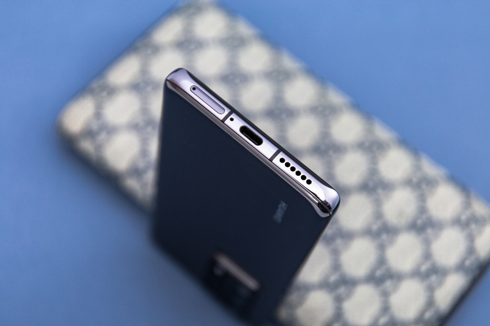 ۿ׷棬ײΪܼۡType-CͺUSBӿڡڴ˴⣬ײԿУҲζźʱοյ״̬źŲױڵ